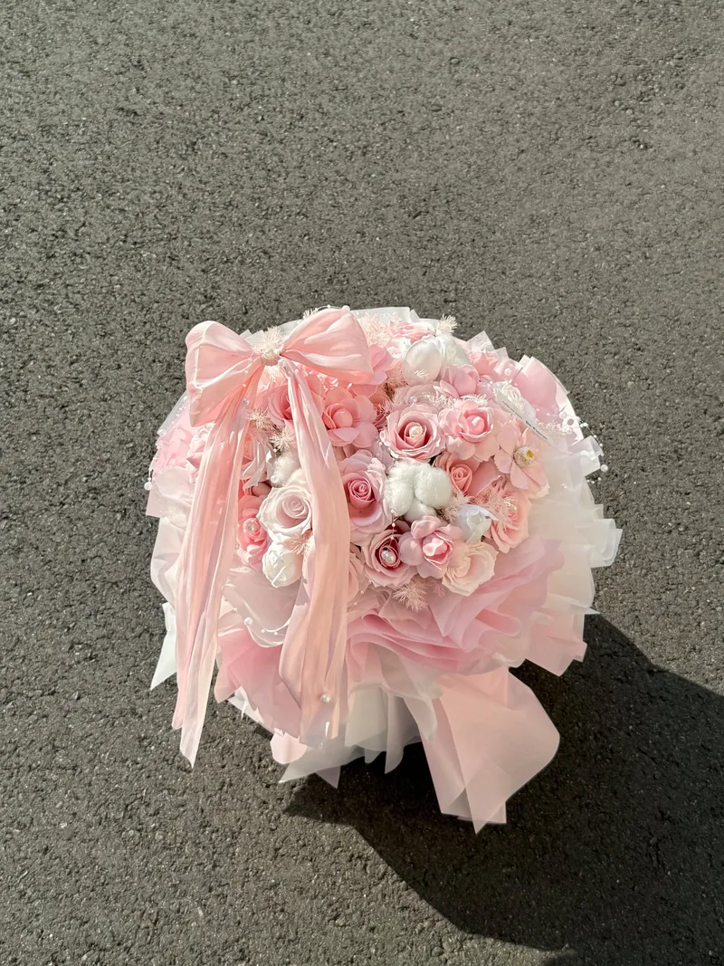 粉蝴蝶結香皂中花束